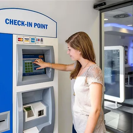 Ibis Budget Palais Nikaia Отель Ницца