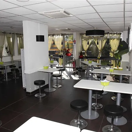 Ibis Budget Palais Nikaia Отель Ницца